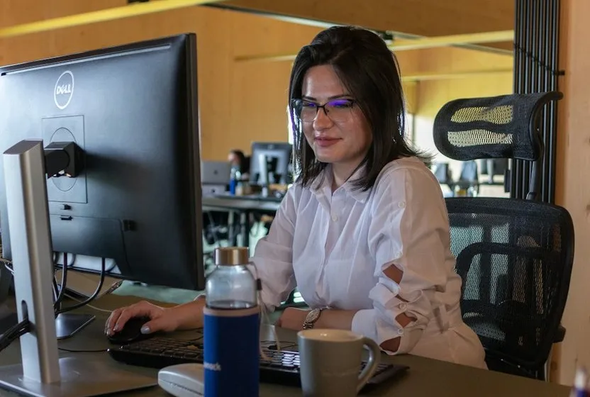 AI 智能客服如何為香港企業降低獲客成本